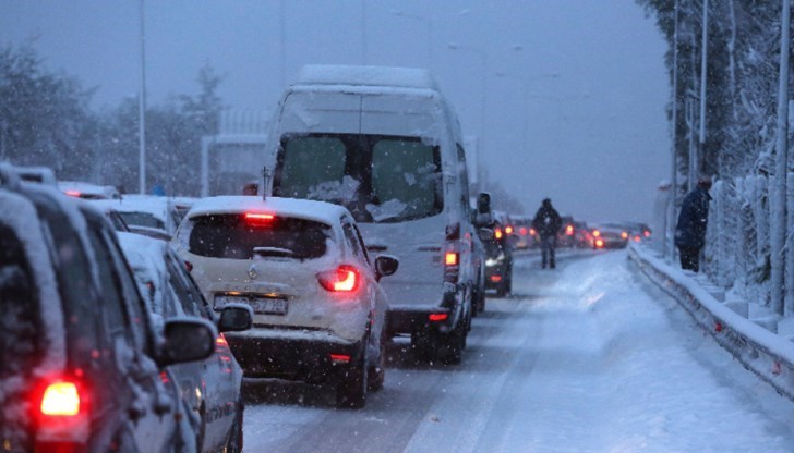 Шофьорите да следят пътната обстановка Шофьорите да следят пътната обстановка