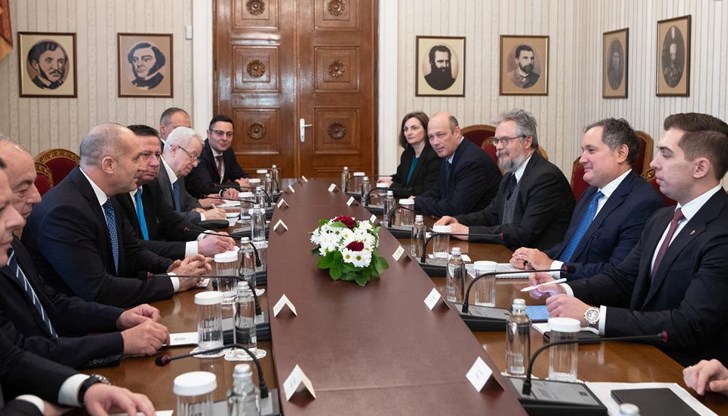 Румен Радев се срещна с министъра на националната икономика на Унгария Румен Радев се срещна с министъра на националната икономика на Унгария