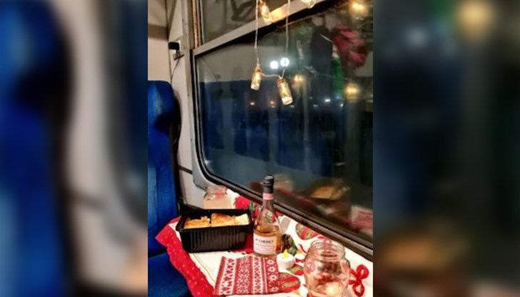 Двамата вече се наслаждават на първия ден от 2025 година на плажа