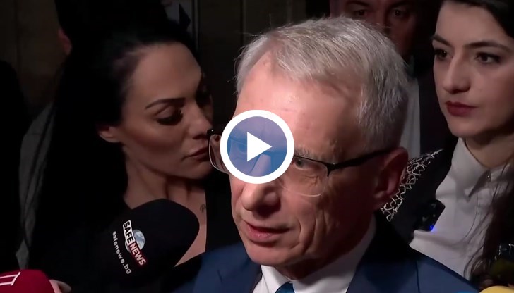 Опозицията остана без председателски места три месеца след първия парламентарен звънец