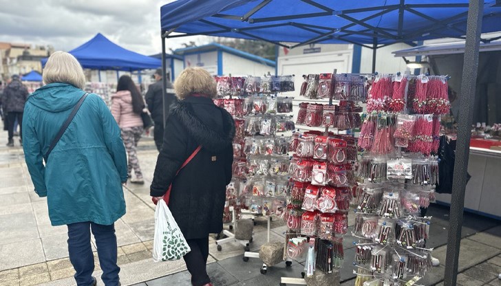 Общинският съвет ще гласува безвъзмездното предоставяне на павилиони на площад "Свобода" Общинският съвет ще гласува безвъзмездното предоставяне на павилиони на площад "Свобода"