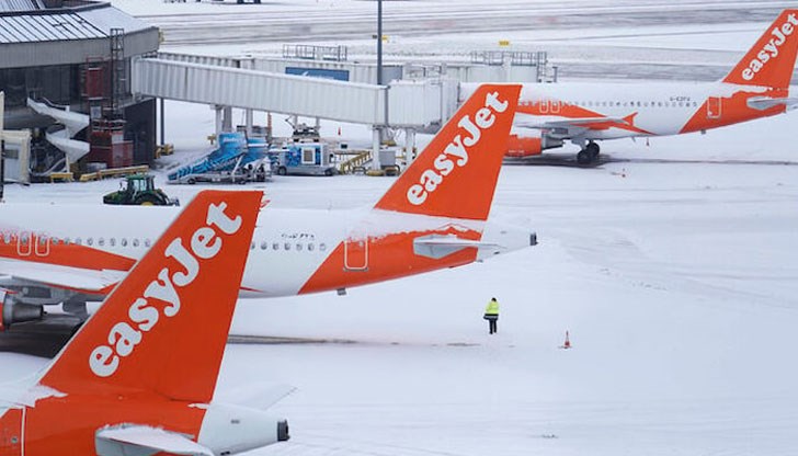 Сняг блокира градове Сняг блокира градове