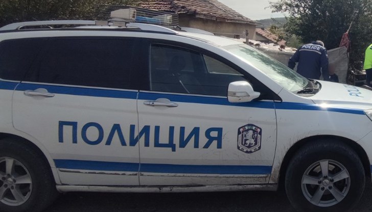 Четирима души са задържани