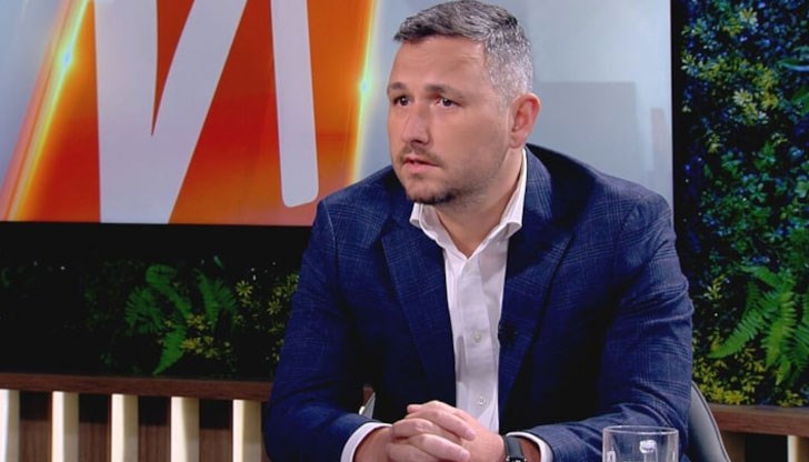 Депутатът критикува влиянието на Делян Пеевски в държавните институции Депутатът критикува влиянието на Делян Пеевски в държавните институции