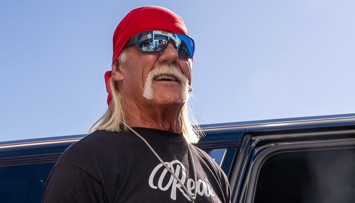 Легендата в кеча е горд дядо на Оливър и Моли, които се родиха на 15 януари Легендата в кеча е горд дядо на Оливър и Моли, които се родиха на 15 януари