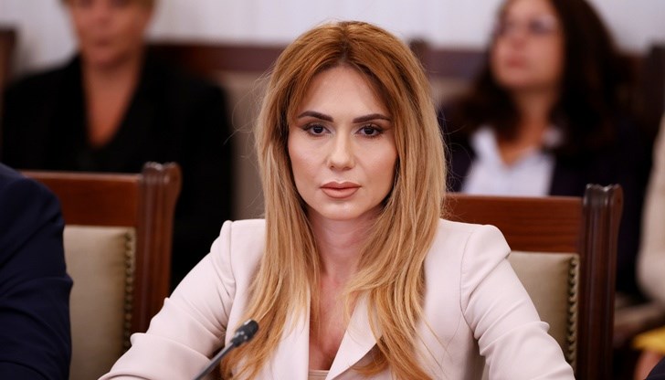 Бивши служители разкриват нередности в Комисията Бивши служители разкриват нередности в Комисията