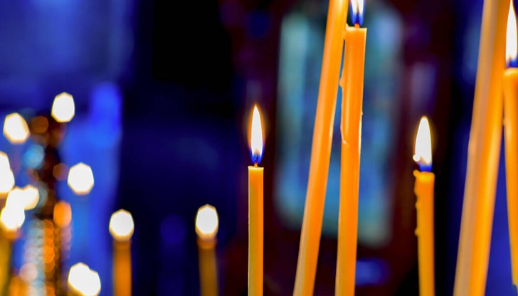 Сурвакари благославят за здраве в първия ден на 2025 година Сурвакари благославят за здраве в първия ден на 2025 година