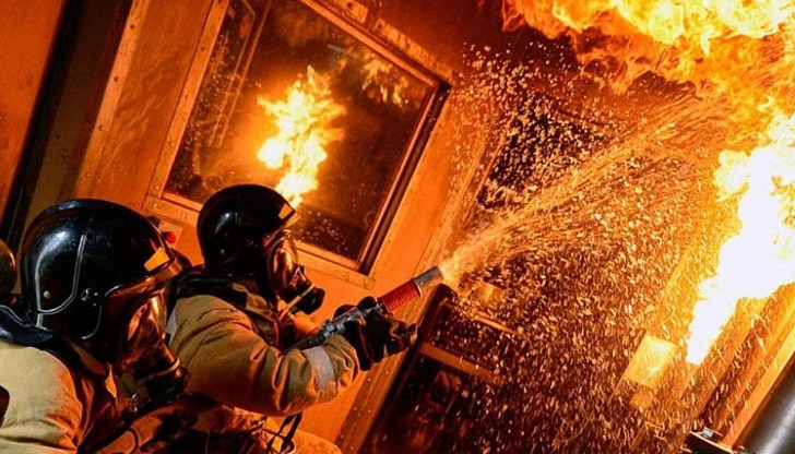 Екипи на енергодружеството работят по отстраняване на аварията Екипи на енергодружеството работят по отстраняване на аварията