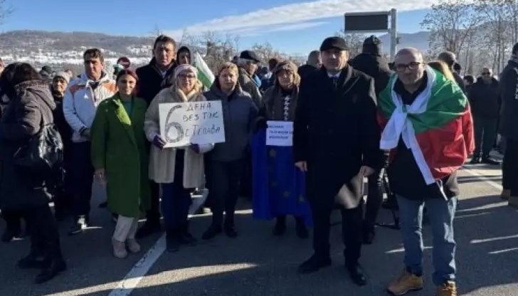 Кметът Страцимир Петков готви колективен иск срещу дружеството Кметът Страцимир Петков готви колективен иск срещу дружеството