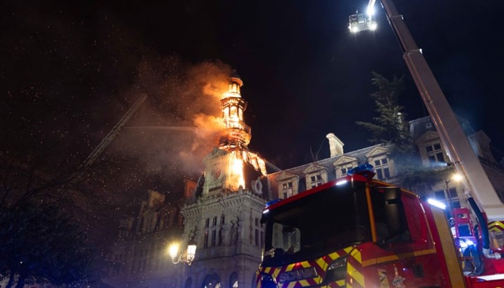 Властите се опасяват от срутване на емблематичната камбанария