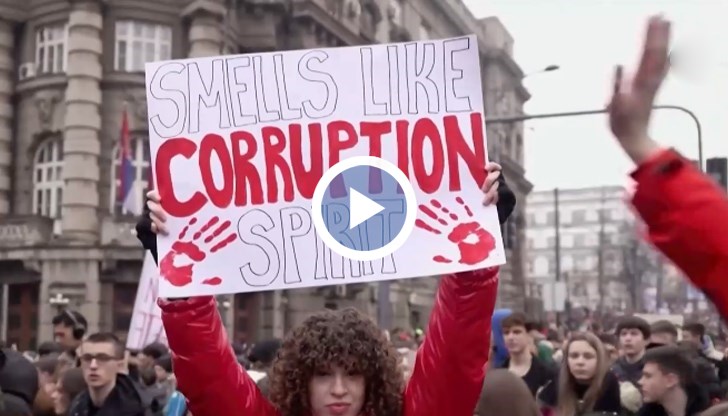 Контрапротестът, организиран от симпатизанти на президента Александър Вучич, се е състоял в малък град