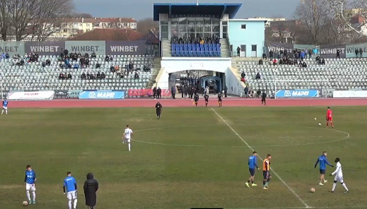 Жонатан Н'Сонде донесе успеха на "драконите" Жонатан Н'Сонде донесе успеха на "драконите"