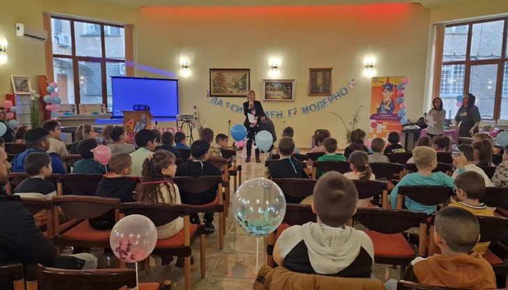 Участниците се състезаваха в пет различни категории