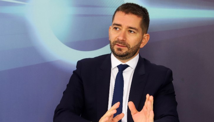 Очаква се коалиция между ГЕРБ, БСП и ИТН с подкрепата на АБВ Очаква се коалиция между ГЕРБ, БСП и ИТН с подкрепата на АБВ