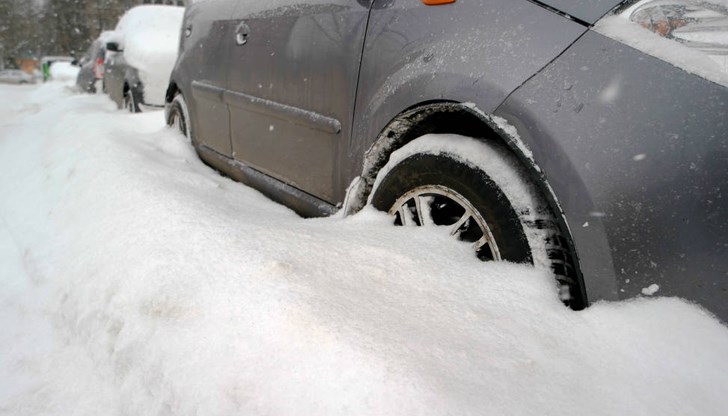 Няколко големи летища бяха принудени да спрат полетите Няколко големи летища бяха принудени да спрат полетите