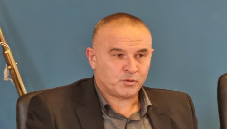 Стефан Ботев води преговори за спасение, но шансът за успех е минимален