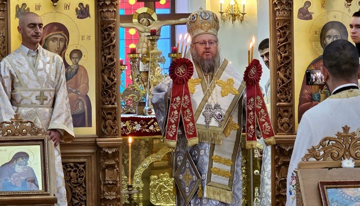 Русенският владика призова миряните да просветят сърцата и разума си Русенският владика призова миряните да просветят сърцата и разума си