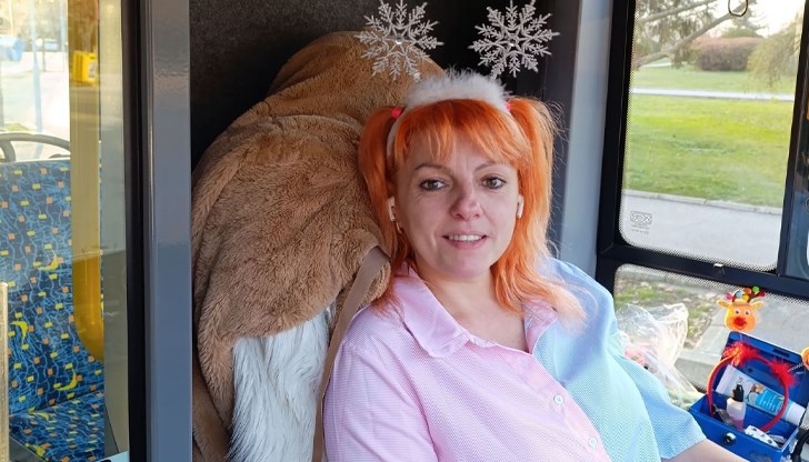 Дидка от Николово превърна градския транспорт в място за усмивки Дидка от Николово превърна градския транспорт в място за усмивки