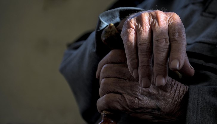 Пострадалият е със счупен нос и множество травми по лицето Пострадалият е със счупен нос и множество травми по лицето