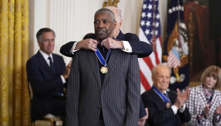 Боно, Меджик Джонсън и Дензъл Уошингтън са сред наградените с Президентския медал на свободата