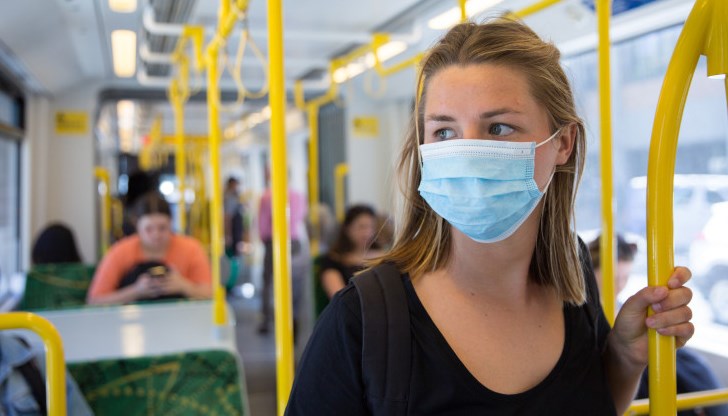 Болниците спират свижданията и плановите операции