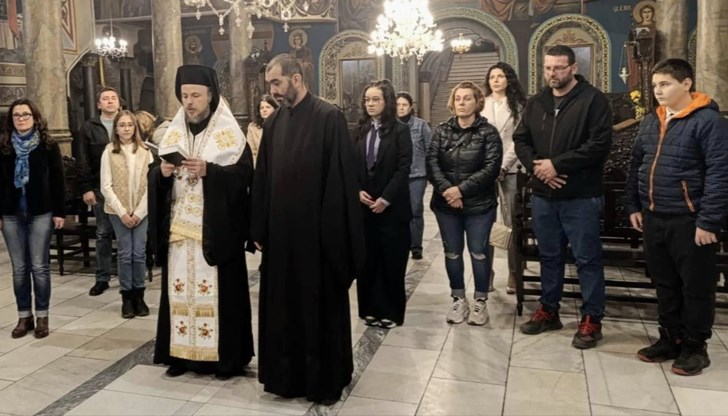 Младите таланти получиха отличията си от Негово Преосвещенство Главиницки епископ Макарий