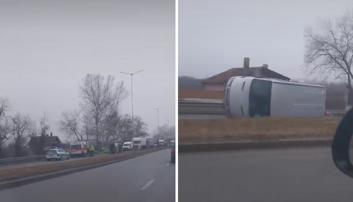 Микробус се е преобърнал на пътя малко след магазин "Джъмбо" Микробус се е преобърнал на пътя малко след магазин "Джъмбо"