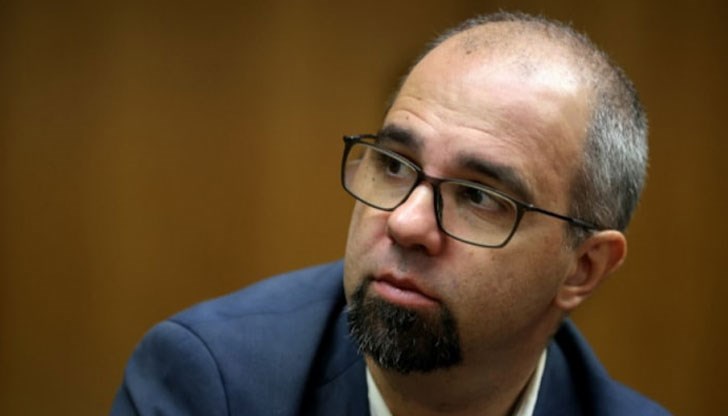 Политологът анализира възможните коалиции Политологът анализира възможните коалиции