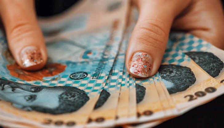 Това се равнява на 1591 лева Това се равнява на 1591 лева