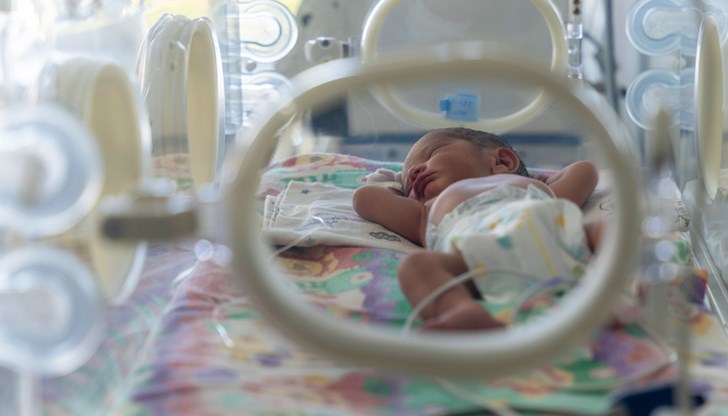 Бебето проплака в първите часове на годината Бебето проплака в първите часове на годината