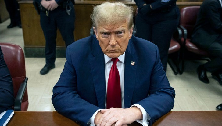 Компанията на Зукърбърг плаща, но не признава вина