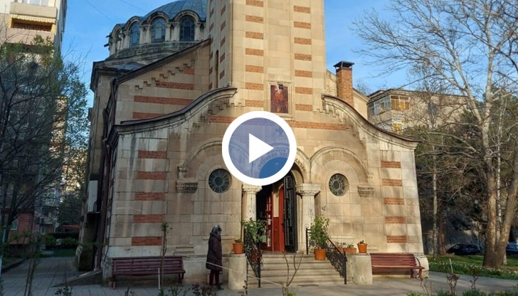 Разрушения по стенописите и пукнатини застрашават уникалния храм