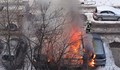 Кемпер и автомобили в пламъци събудиха софийски квартал