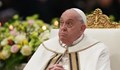 Папа Франциск е претърпял дихателна криза