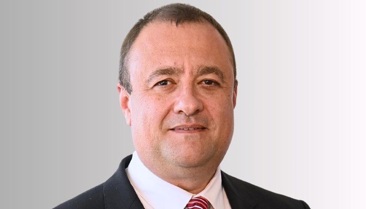 Министърът на регионалното развитие избра оперативната работа пред партийното лидерство