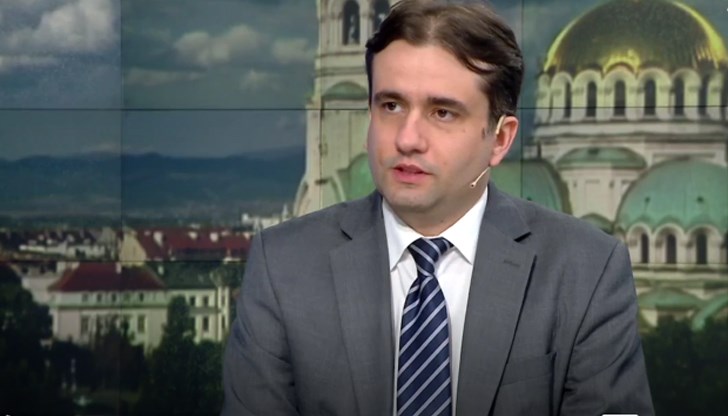 Депутатът от ПП-ДБ оспори твърденията за 18-милиарден дефицит, наследен от Асен Василев Депутатът от ПП-ДБ оспори твърденията за 18-милиарден дефицит, наследен от Асен Василев