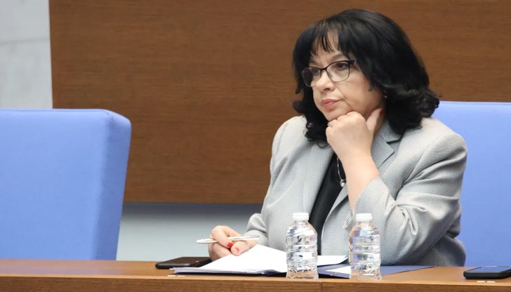 Хаос в МФ: От дефицит към излишък за дни