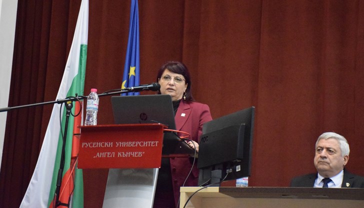 Досегашният заместник-ректор получи силна подкрепа от академичната общност