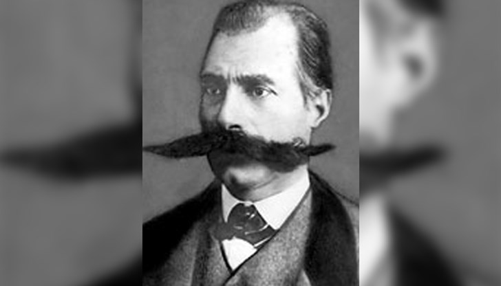 Тленните останки на революционера са в Пантеона в Русе