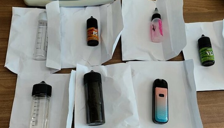 Полицията залови трима младежи в центъра на града