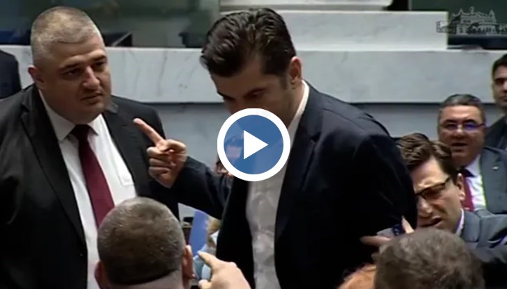 Пореден ден на скандали и физически сблъсъци в парламента