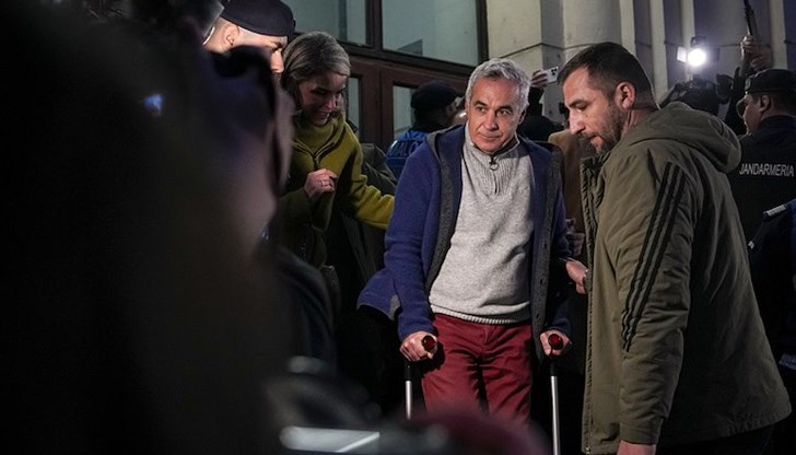 Разбиха военен арсенал, свързан с крайнодесния румънски политик Разбиха военен арсенал, свързан с крайнодесния румънски политик