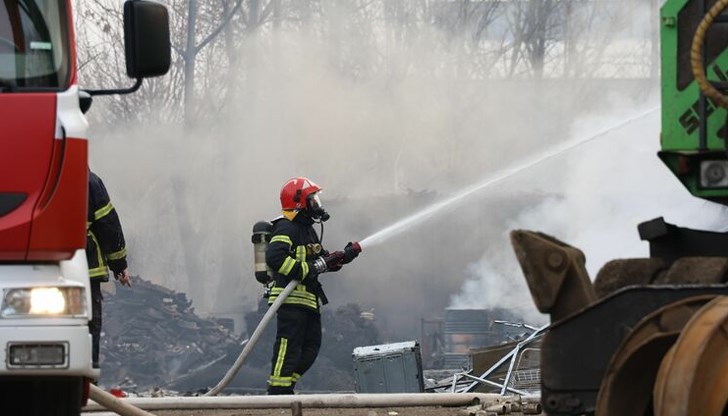 Спасителните екипи са се отзовали на над 100 сигнала само за денонощие