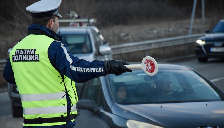 Движението в района е пренасочено по обходен маршрут Движението в района е пренасочено по обходен маршрут