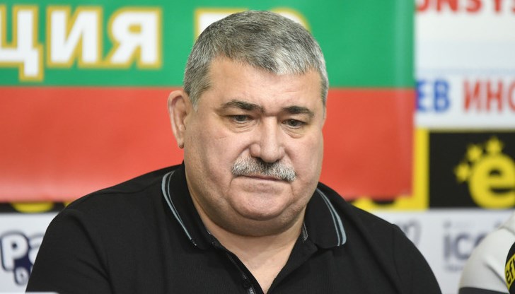 Спортистът е роден в Бъзовец на 3 февруари 1965