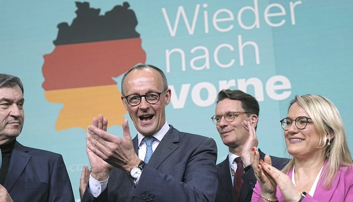 Международната общност приветства промяната в Берлин Международната общност приветства промяната в Берлин