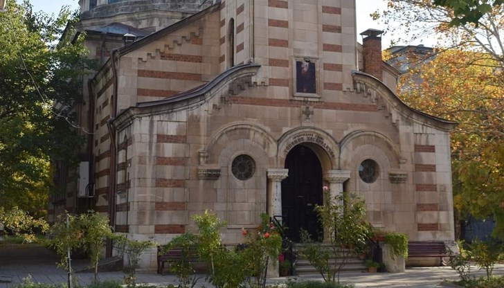 Само подмяната на прозорците ще струва 86 000 лева