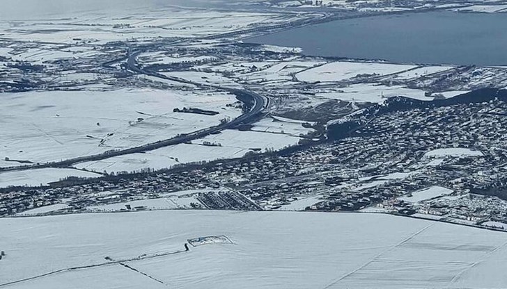 Минус 30 градуса в източните региони, замръзнал е водопад в Анталия Минус 30 градуса в източните региони, замръзнал е водопад в Анталия