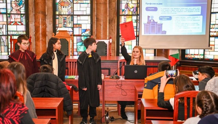 Трудовото законодателство - най-дискутираната тема сред гимназистите