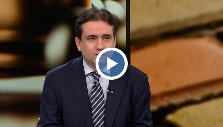 Депутатът от ПП-ДБ разкри плановете за пълна забрана на електронните цигари в страната